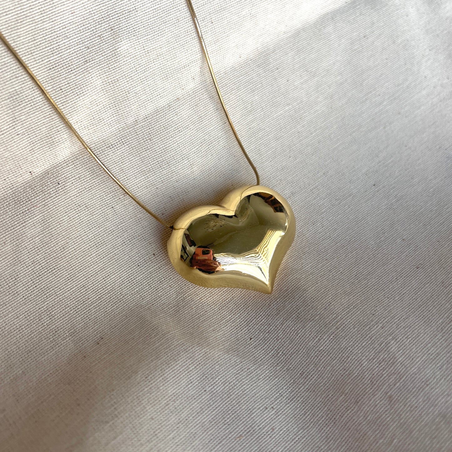 Collar corazón maxi dorado