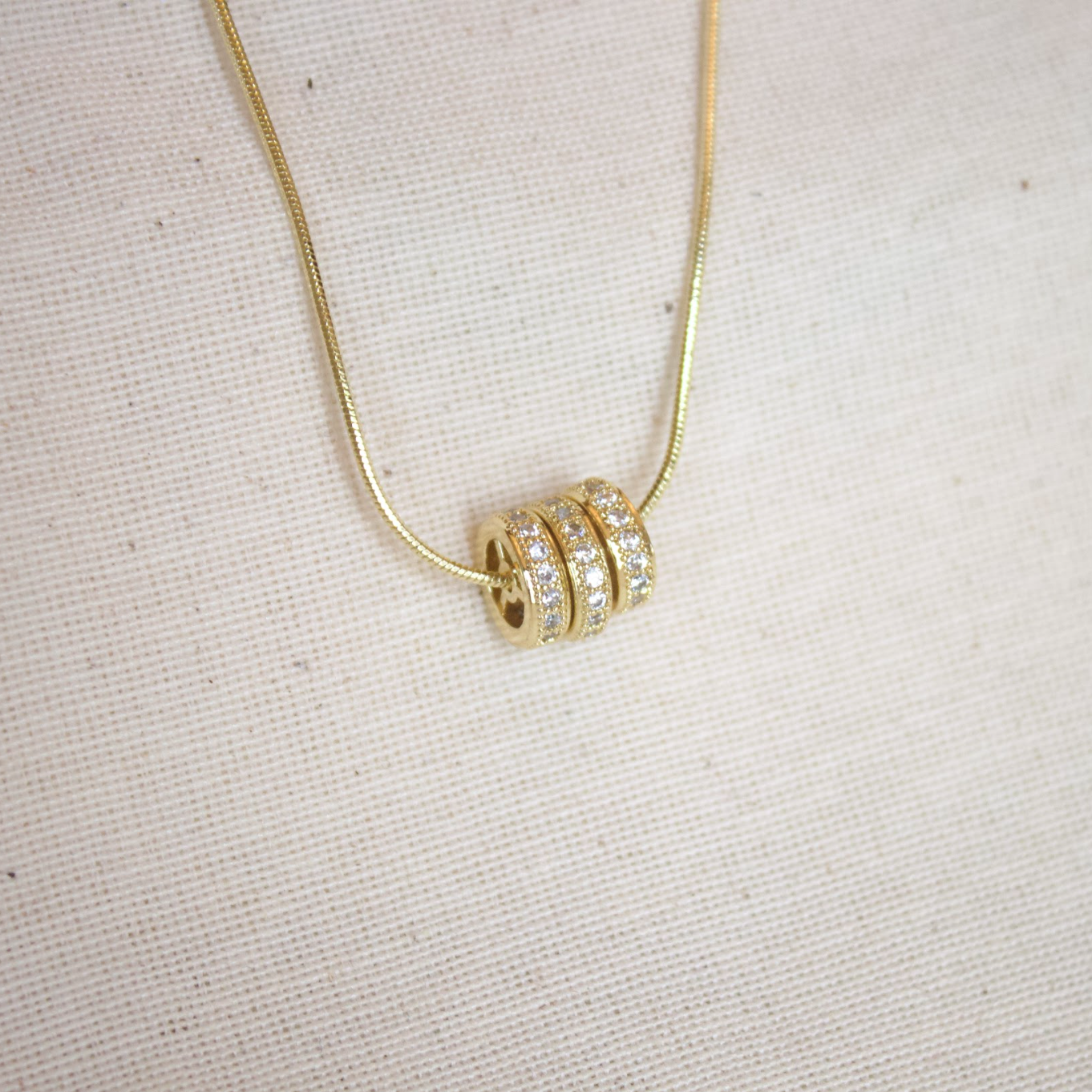 Collar dije aros dorados