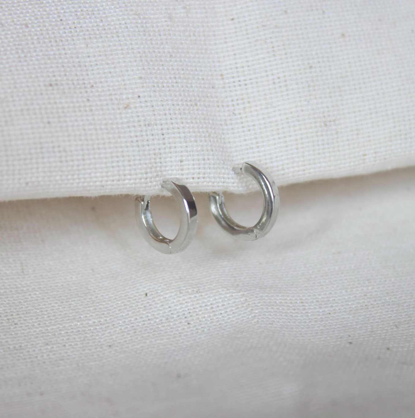 Arracada plateada mini