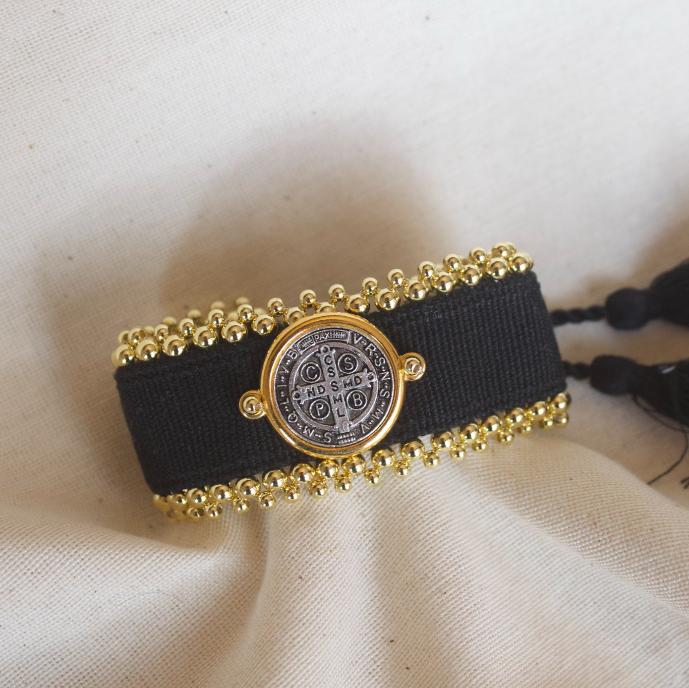 Pulsera San Benito tela