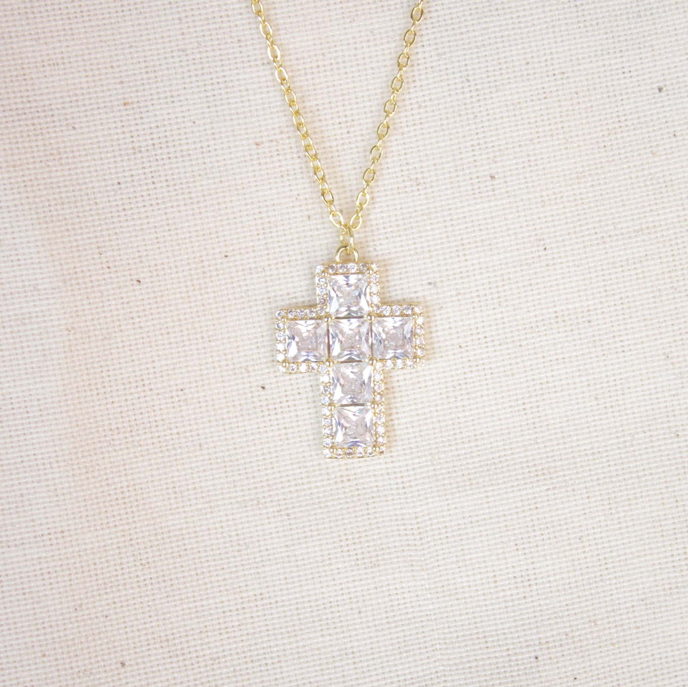 Collar dije cruz con circonia
