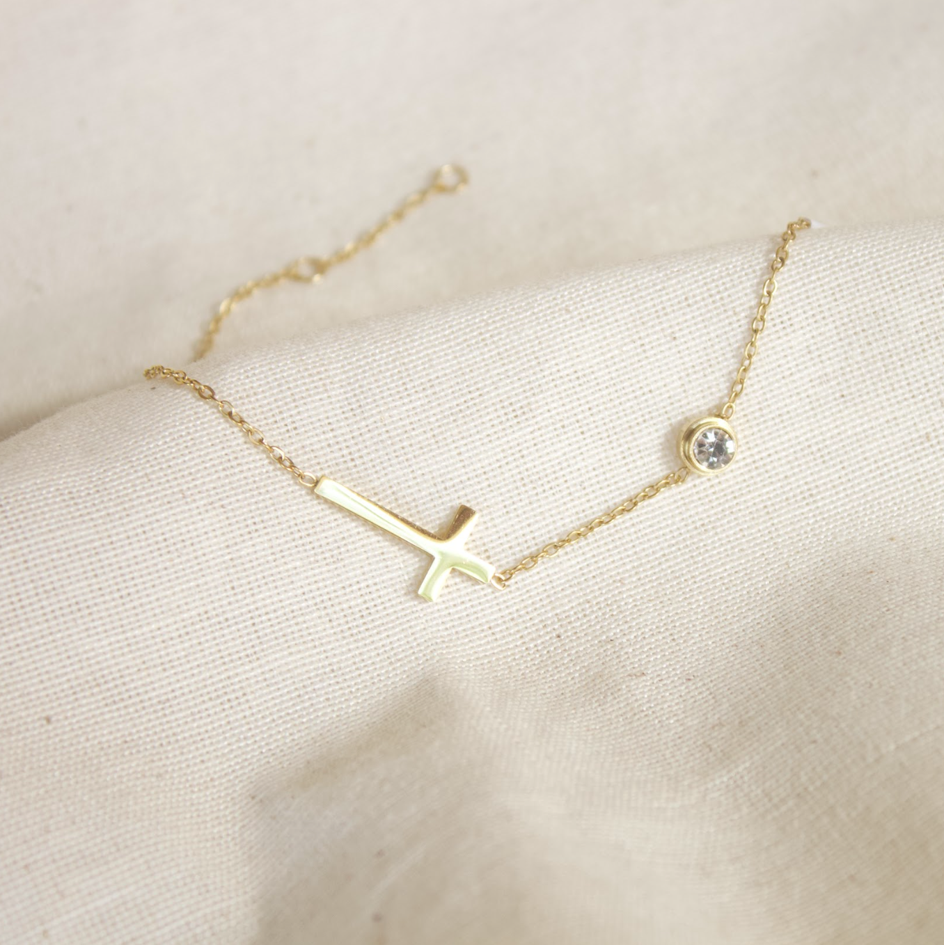 Pulsera cadena dije cruz