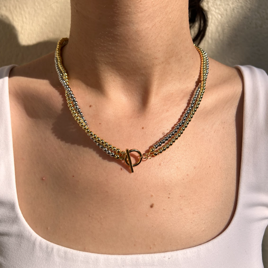 Collar doble torcido