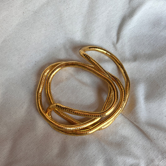Collar moldeable dorado