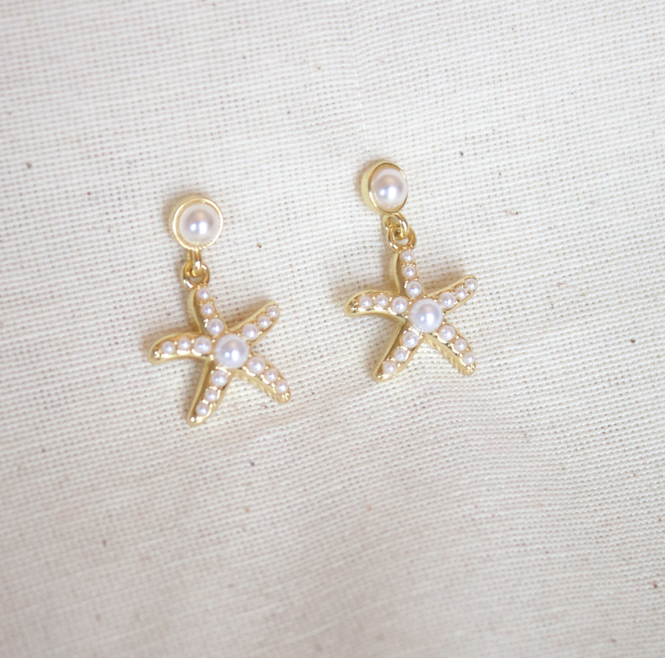 Stud estrella de mar con perlas