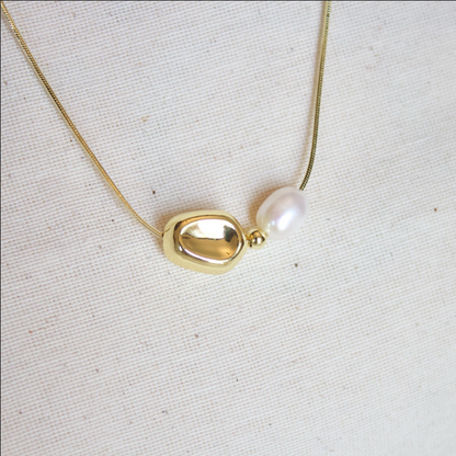 Collar dije perla con circulo dorado