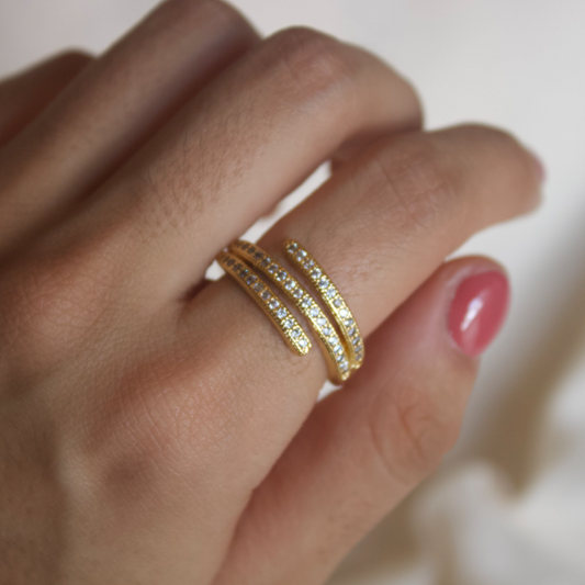 Anillo tres lineas con circonia