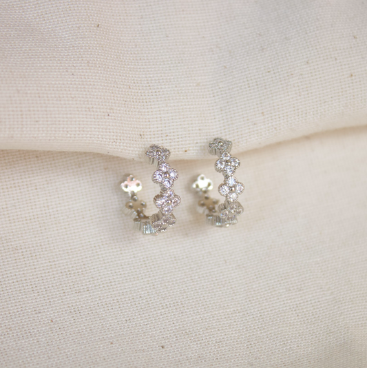 Aretes trébol plateado